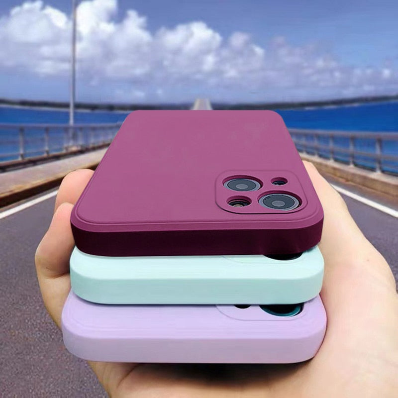 Capinha iPhone Básica a Prova de Choque Bordô [3 por 139,90]