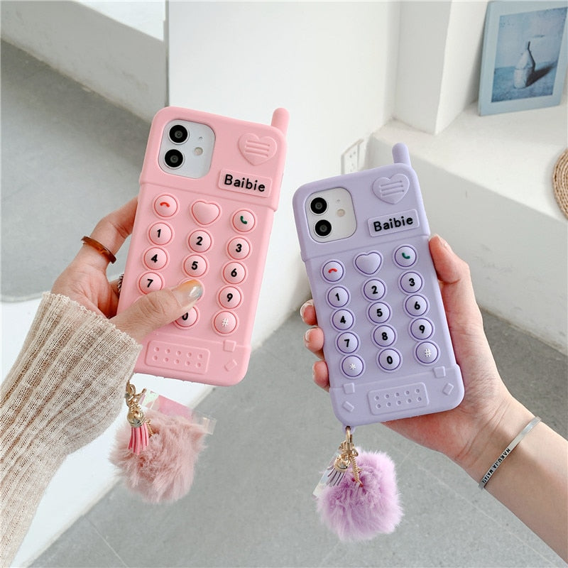 Capinha iPhone BabyGirl Com Pompom