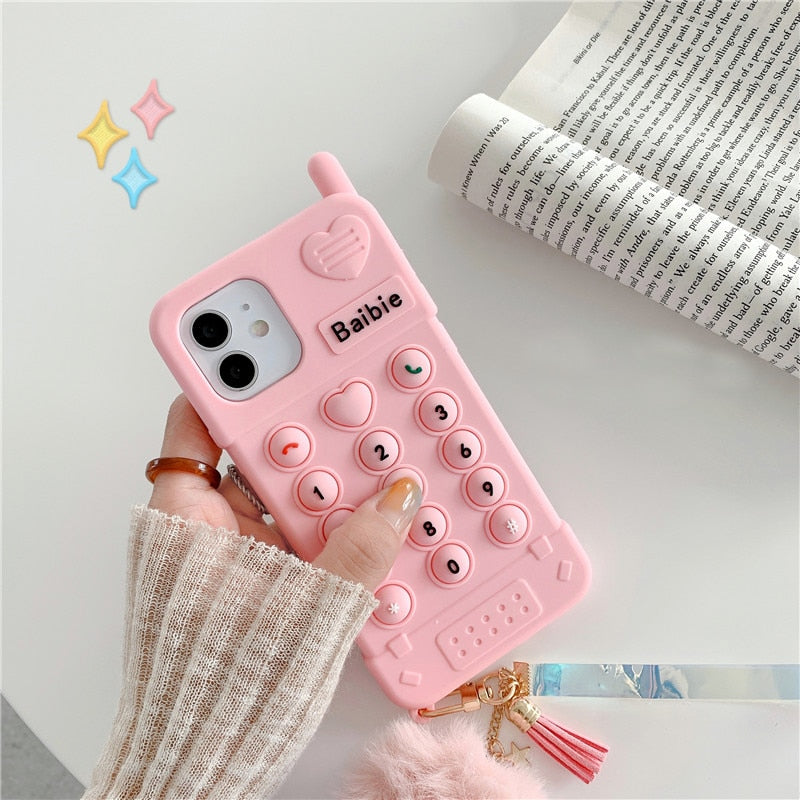 Capinha iPhone BabyGirl Com Pompom